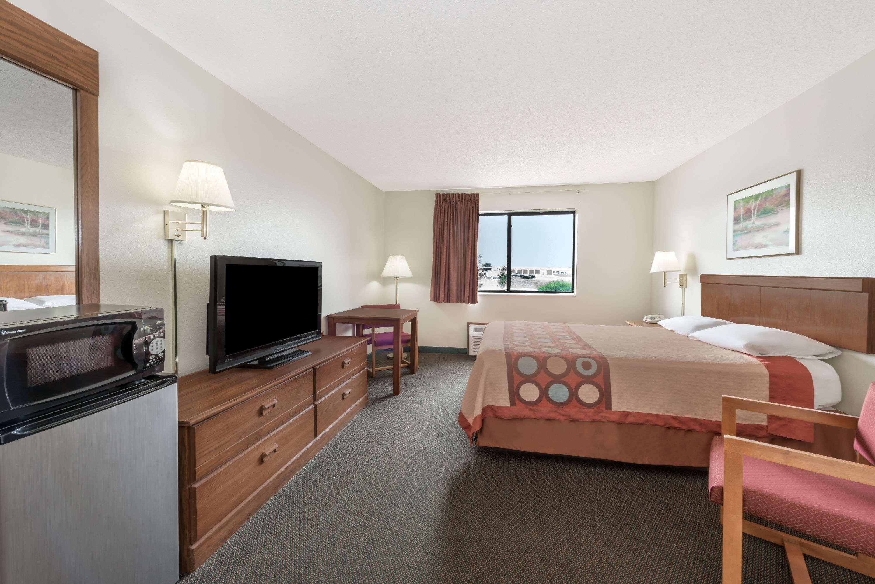 Super 8 By Wyndham Smithville Lake Eksteriør billede